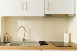 Snug studio apartment with shared garden II - Atene - 2