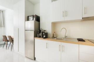 Snug studio apartment with shared garden II - Atene - 9
