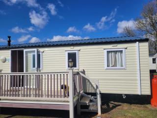 Lovely 8 Berth Caravan With Decking At Sunnydale Park, Lincolnshire Ref 35091Br - 8