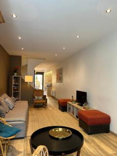 Au pied de La Cité, piscine, vue extraordinaire, gîte La Trivala - 5