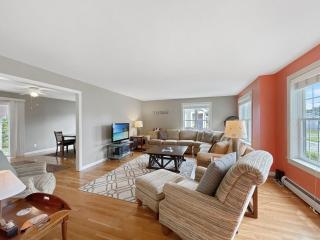 Beach House Brought to you by GetAway Vacations - York - 5
