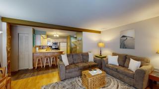 Gateway Condominium Unit 25 Brought to you by GetAway Vacations - Mendon - 4