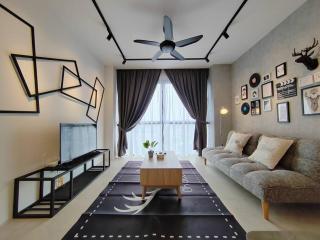 Lumi Tropicana 3 Bedroom Golf View # 1-6pax - Petaling Jaya - 0