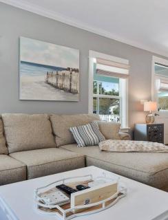 *Chic Beach Cottage Retreat* near Beach/downtown - Gulfport - 5