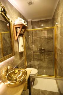 La Perla Boutique Hotel - 3