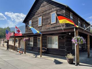 North Cascades Inn - - 0