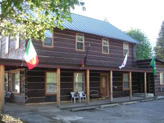 North Cascades Inn - - 9