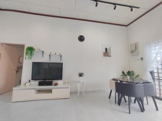 Afamosa Chill With US / Private pool / Pool Table - Seremban - 5