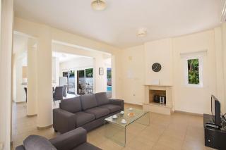 Central Protaras Villa 3 Bedrooms Private Pool Villa Dafnis Morfi Close To Protaras Strip - Protaras - 1