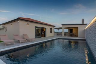 Ferienhaus mit Privatpool für 6 Personen ca 100 qm in Šišan, Istrien Südküste von Istrien - Šišan - 0