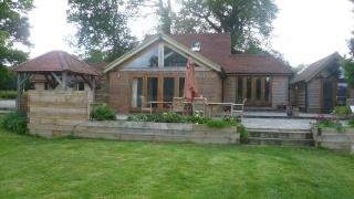Prestwick Oak - Sleeps 10 - Rural Oak Frame Barns - Chiddingfold - 4
