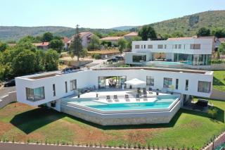Villa Red & Blue heated pool, sauna, tennis - Zmijavci - 0
