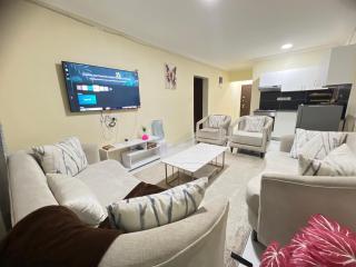 Fully furnished 2 bedroom Apartment with a Spacious balcony behind GATEWAY mall 10 Minutes to JKIA,5min to SGR with AC,washing Machine and Lift - Nairobi - 0