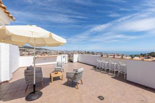 797 HOLIDAY RENTALS - Espectacular atico con vistas para 6 - Benalmádena - 9
