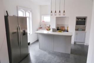 Castle Manor, 4 Bed Seaside Retreat - 1