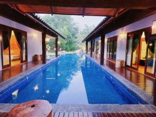 Ipoh Meru valley golf resortTHE ROCK FOREST RETREAT pool/5BR/20pax/events - 2