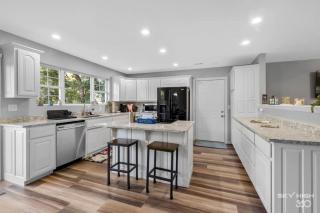 Bungalow Villa at Beaver Lake - Rogers - 1