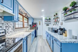 Bushkill Villa with Game Room, Sauna and Pool Access! - Bushkill - 3