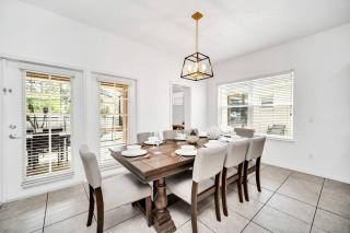 Enjoyable 6BR Home Near Disney - 8