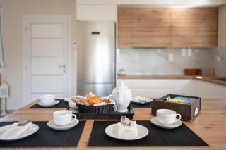 Newly Built Home with Garden, 400m to Beach - 1