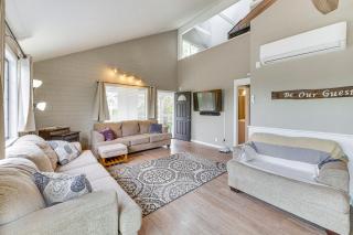 5 Acres and Deck Scenic Greenwood Home with Mtn Views - Pilot Hill - 8