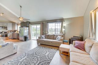 5 Acres and Deck Scenic Greenwood Home with Mtn Views - Pilot Hill - 7