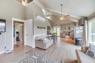 5 Acres and Deck Scenic Greenwood Home with Mtn Views - Pilot Hill - 5