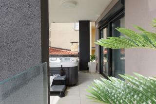 Luxurious Urban Retreat Apartment with Whirlpool and Private Parking - Zadar - 2