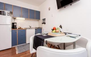 Apartment Zeljko-mit Pool, 200m vom Meer - Šilo - 1