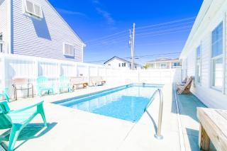 Suns Out Steps to Beach w Private Pool in Cherry Grove - Myrtle Beach - 0