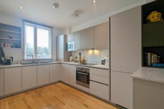 Adelphi Townhouse Contemporary 2 Bed 1 bath 1 WC - 8