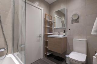 Adelphi Townhouse Contemporary 2 Bed 1 bath 1 WC - 5
