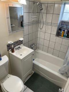 Private Queen Bedroom C shared common spaces - Fort Pierce - 7