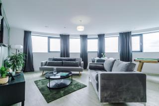 Stylish Apartment, Sleeps 6, Pool Table, Smart TVs, Parking available - Manchester - 7