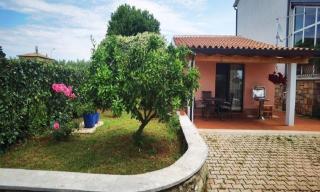 Gemütliches kleines Haus mit Klimaanlage, Wifi und entspannender Terrasse - Bužinija - 9