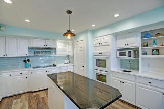 Beach Views- La Playa Paradise - large island home - 6