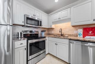 Phoenix VI 1112 - Orange Beach - 1