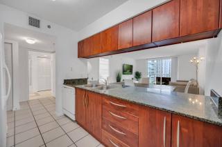 Incredible 1 BED 1 BTH • Brickell • Ocean View - Miami - 8
