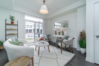 Luxury Urban Town home - Oakville - 1