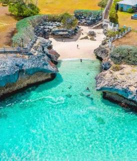 Serenity by the Sea: Ocean Front Villa with Pool - Saint Philip - 8