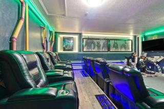 Guardians Theater 5BR Home Resort w Pool Hot Tub - Orlando - 0
