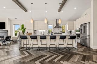 Auroro 6 BR Elevator Theater Rec Room Pool & Hot - Corolla - 8