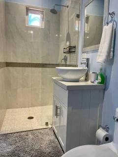 12A-New 2BR 2BA, Beautiful First Floor Condo, Pool - San Carlos - 8
