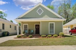 Single Story Fire Pit Updated Close to Downtown - Columbus - 9