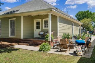Single Story Fire Pit Updated Close to Downtown - Columbus - 7