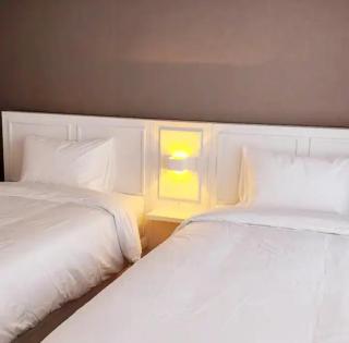 Only One Elbon The Stay - Busan - 1