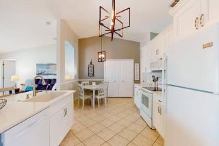 Waterfront View Oasis w/ Dock - Cape Coral - 7