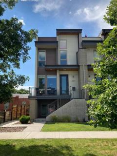 Upscale Townhome w/ Stunning Rooftop Views - Denver - 4