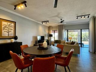 Luxury marina view Apartment cairns - 3