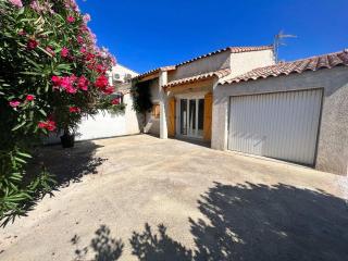 Maison T3 avec mezzanine et garage, proche plage, idéale pour 6 pers. avec terrasse et équipements complets - FR-1-784-1 - Gruissan - 0